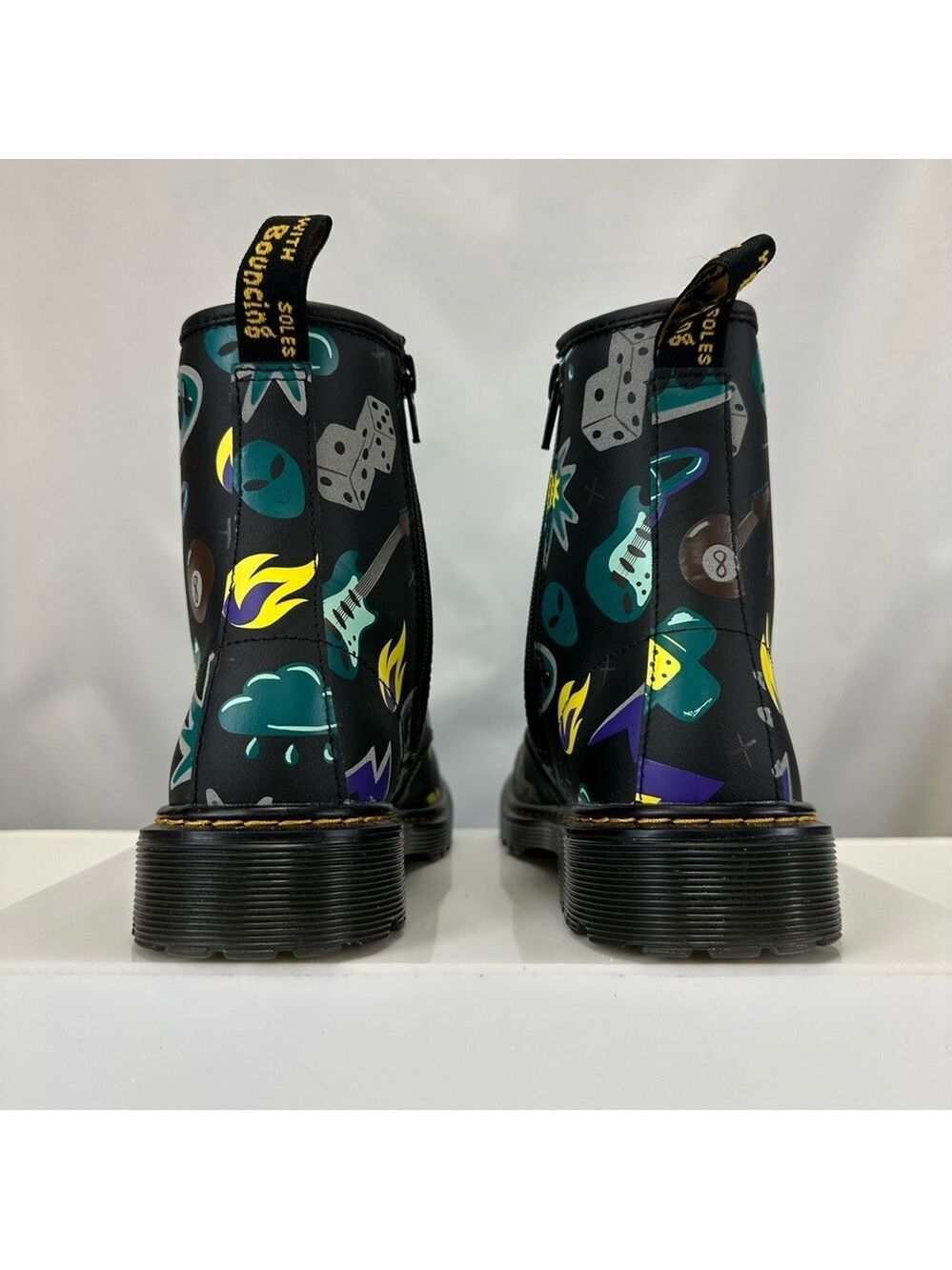 Dr Martens NEW sticker 1460 boots 8 Hole Womens Size 6 leather Lace up Indie - Picture 8 of 11